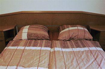 Hotel Linde สตุตการ์ต ภายนอก รูปภาพ